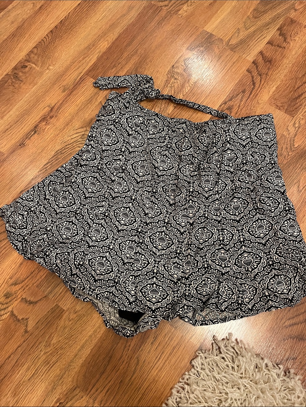 Paper Crane Black & White Printed Skort Shorts